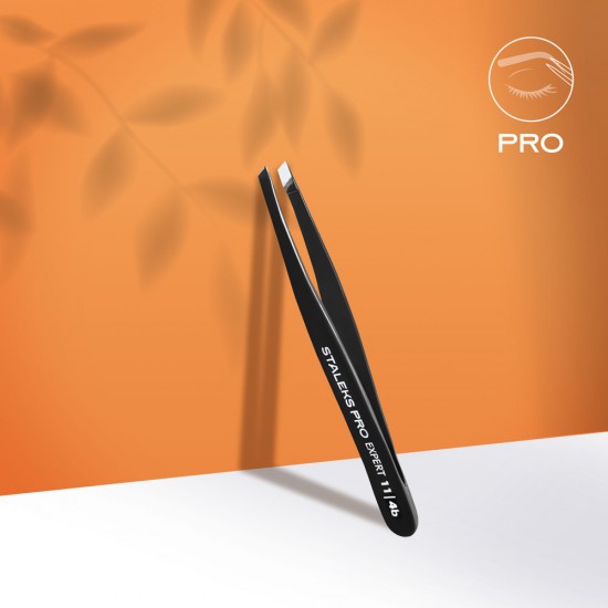 Staleks Pro Expert TE-11/4B uzacu pincete melna ar šauru slīpumu