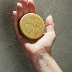 Oolaboo Super Foodies eco shampoo bar cietais šampūns 70g Oolaboo Super Foodies eco shampoo bar cietais šampūns 70g